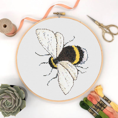 Bee Cross Stitch, Instant Download Pattern PDF, X Stitch Tutorial, Modern Cross Stitch Pattern, Animal Cross Stitch, Boho Picture Frame Gift